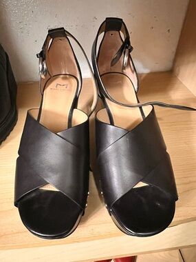 Marc Fisher Black Leather Crisscross Open-Toe Sandals with Ankle Strap